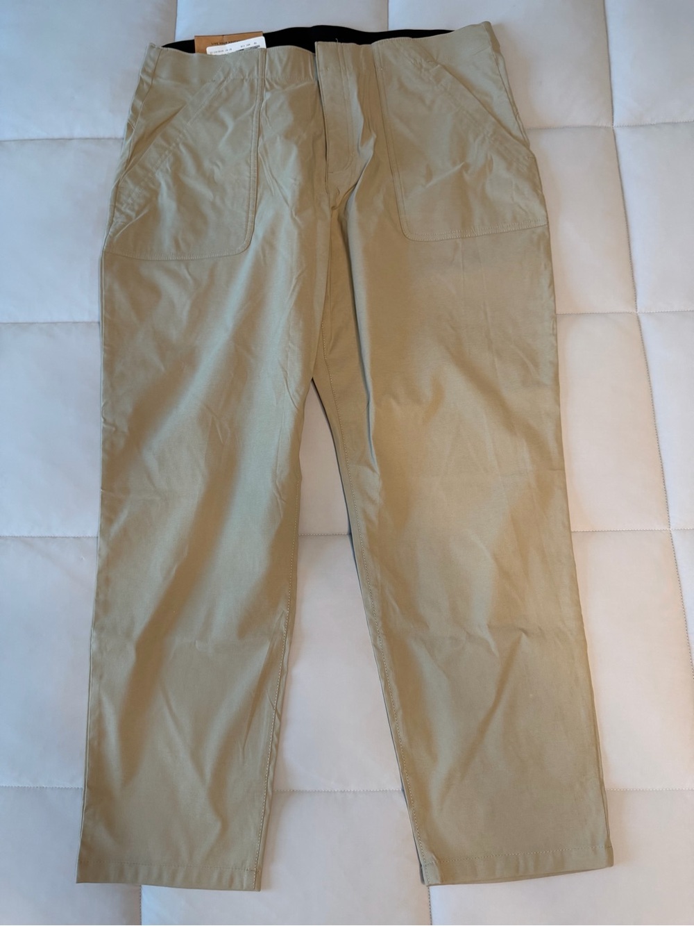 NEW Eddie Bauer Women's Size 14 Horizon Straight Ankle Khaki Pants Womens Tan